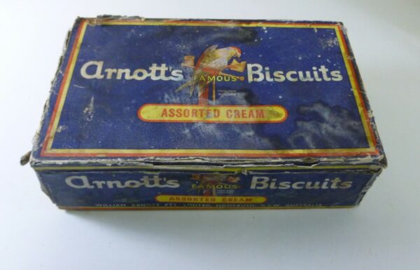 Arnott's 'ASSORTED CREAM', blue paper-label, 1 lb. 6oz. Biscuit Tin, c.1938 * - no image