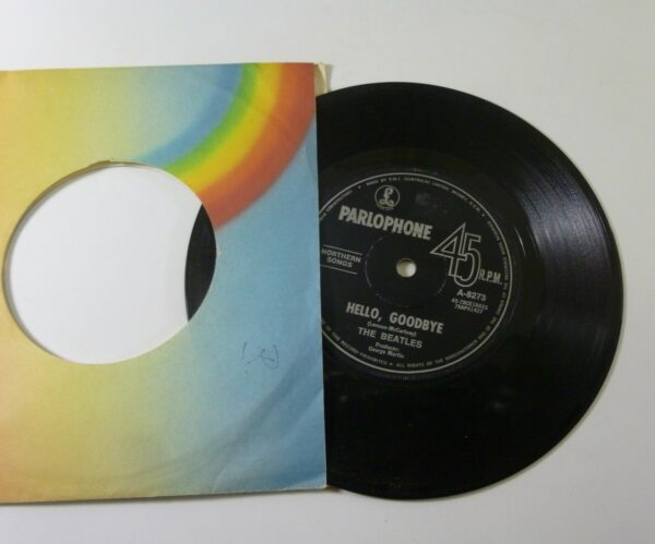 * Beatles 'Hello, Goodbye / I Am The Walrus', 45 rpm Single Record