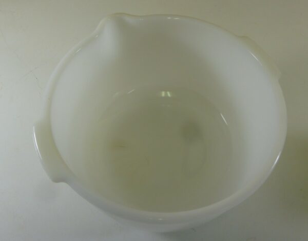 MixMaster Bowl, medium, in white milk-glass