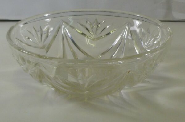 Fruit Bowl, Deco, 18 cm diam., in depression clear cut-glass