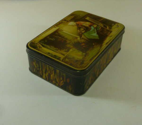 SWEETACRES 'FIRESIDE' (Old Lady by Fire), rect. 1 lb. Candy Tin