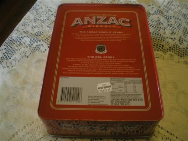 Unibic ANZAC Biscuits 'The Victoria Cross', red, 500g. Biscuit Tin