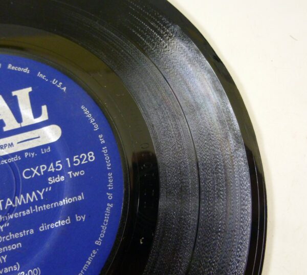 Debbie Reynolds 'Debbie Sings Tammy', 45 rpm EP Record, on CORAL Label