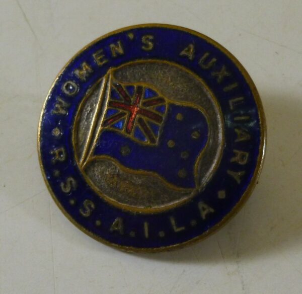 Australian 'R.S.L. Women' s Auxiliary', brass Badge