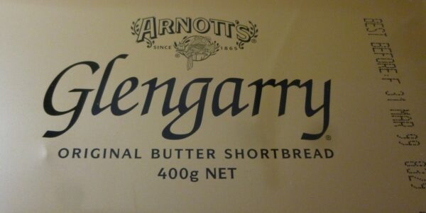 Arnott's 'Glengarry' Shortbread, red tartan, 400g. Biscuit Tin, c.1997