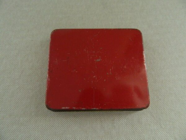 CRAVEN "A" CORK TIPPED, red (20) VIRGINIA Cigarettes Tin, c.1950's