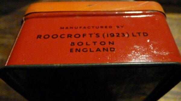 Roocroft's 'ALMOND NOUGAT', 'Windsor Castle', rectangular, 1 lb. Nougat Tin