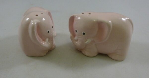 'Pink Elephants', vintage kitsch, Novelty Salt & Pepper Shaker Set, c.1970's