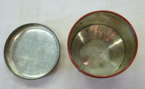 vintage SWALLOW and ARIELL'S. 'Scouting', 3oz. Biscuit Tin, c.1940's - Image 6
